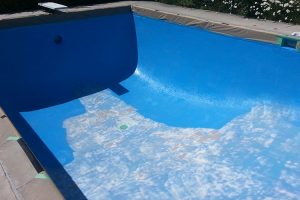 Phương pháp chống thẩm bể bơi bằng keo epoxy