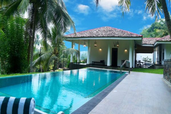 Bể bơi vô cực nhà phố cho gia đình